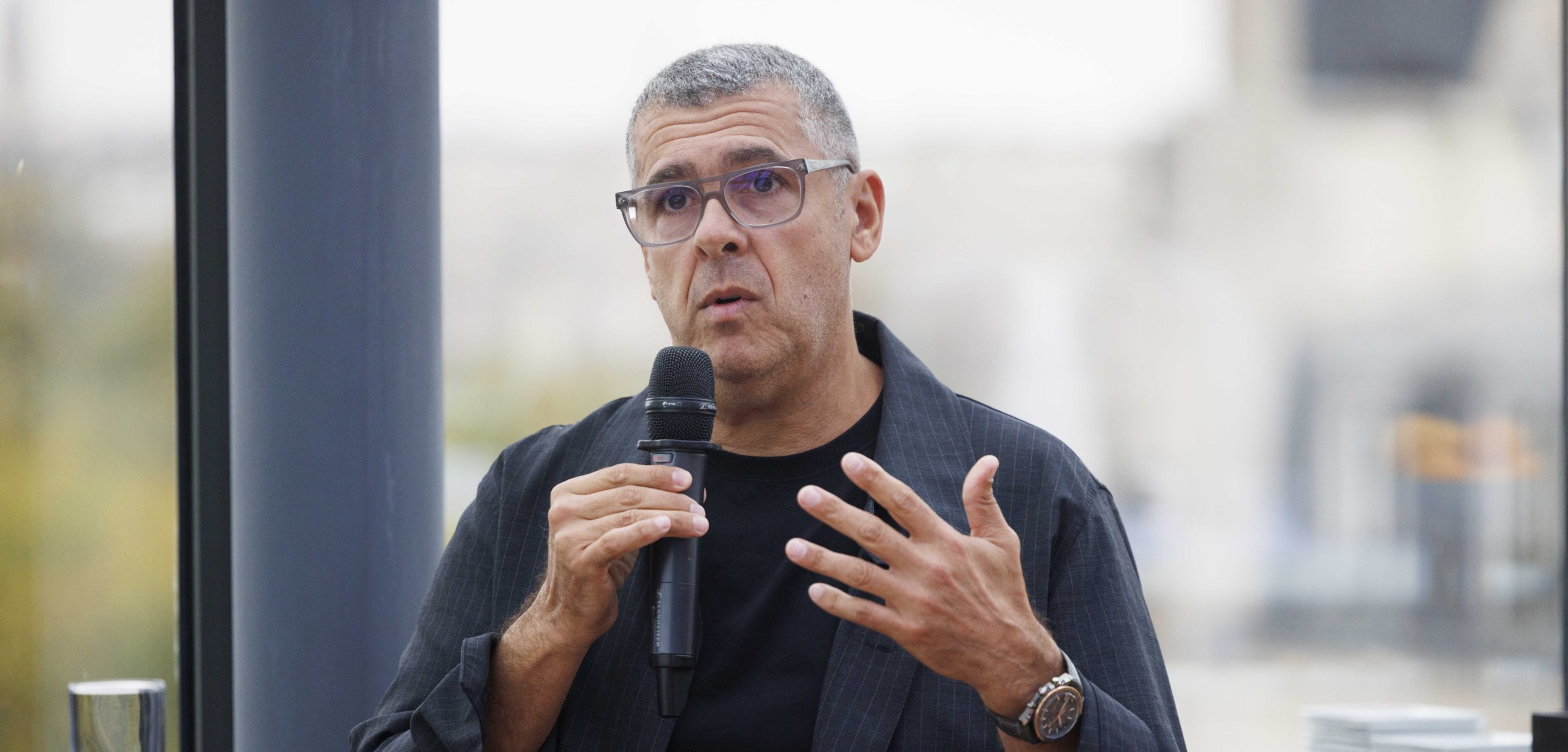 Hervé Silbert, associé fondateur de +FORT, défendant le principe d'indépendance du conseil.